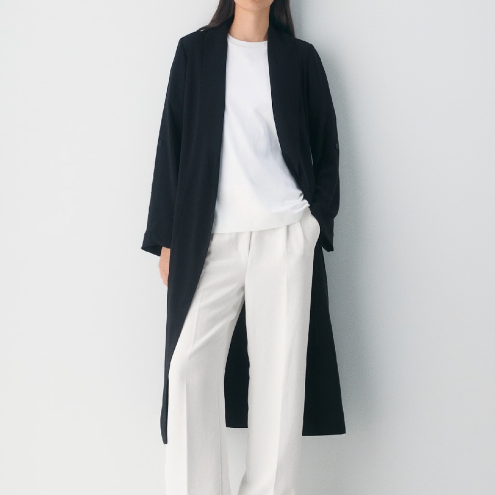 sale | aritzia | babaton | kahlo robe